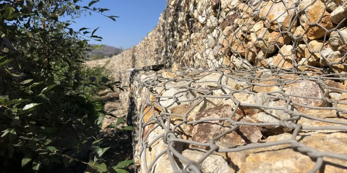 Gabion Basket product detail photo showing the actual product and application