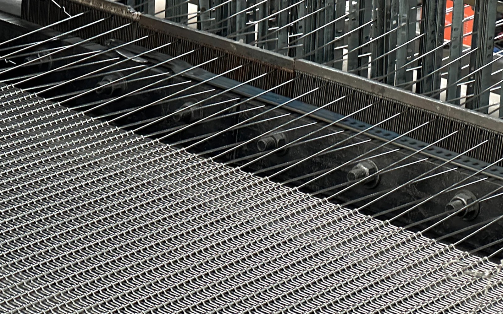 Wire mesh manufacturing equipment in the Yuyang workshop