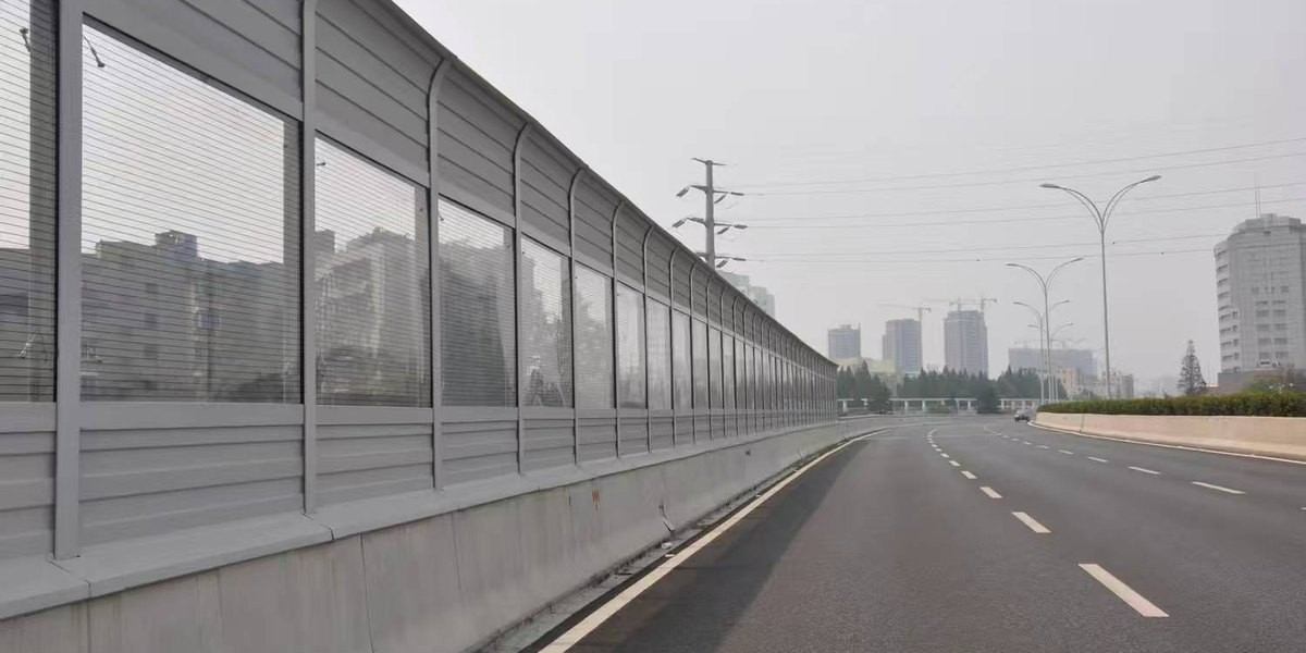 Roadside sound barrier for traffic noise control