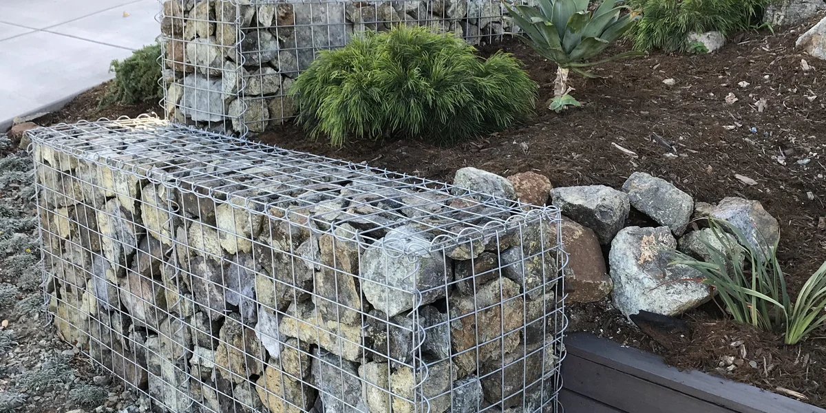 Welded Gabion Box product detail photo showing the actual product and application